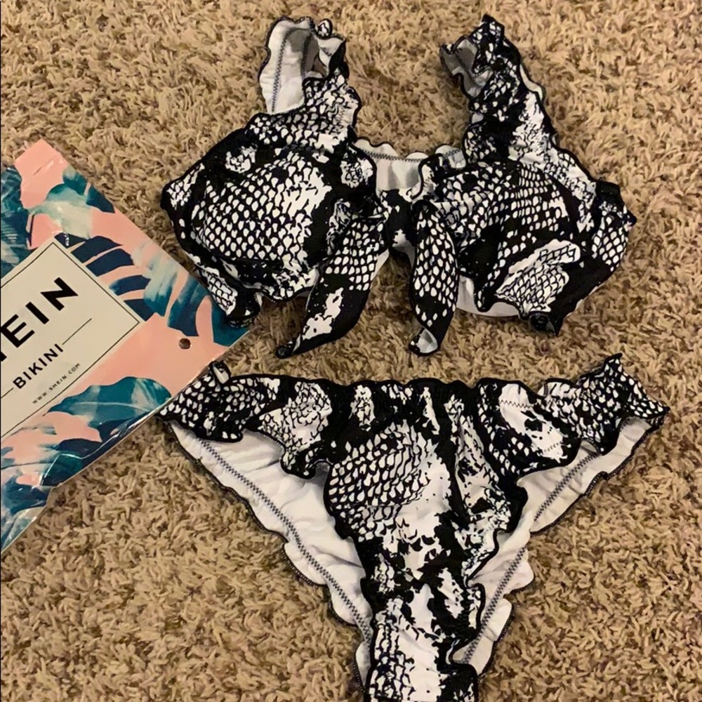 Snakeskin bikini